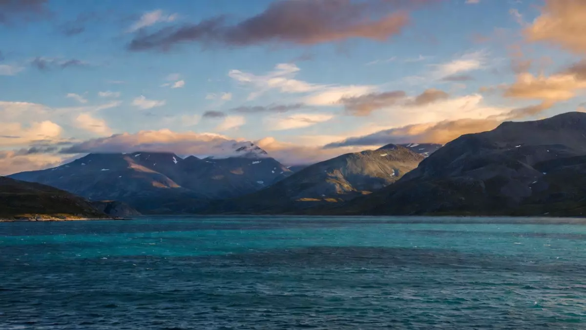 Как переехать в Гренландию и получить "миллион долларов" от Трампа