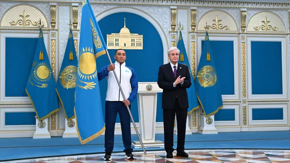 Тоқаев қысқы Олимпиадаға қатысатын спортшыларға ақ жол тілеп, Ту тапсырды