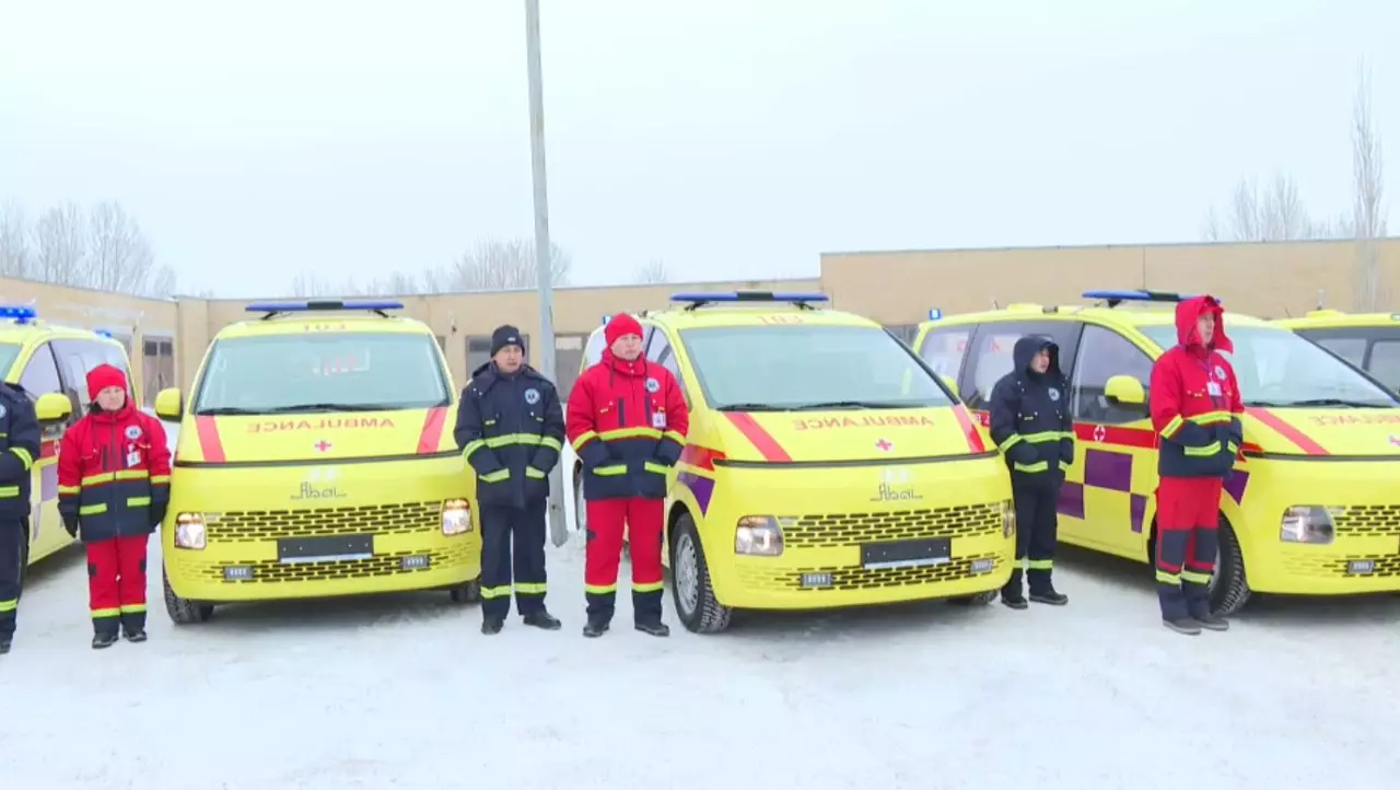 Семейдегі облыстық жедел жәрдем станциясына 10 жаңа автокөлік тапсырылды