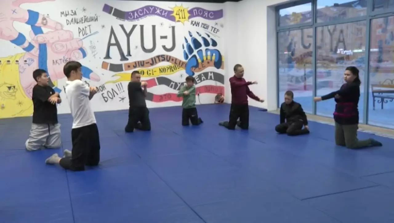 В Актобе 40 детей с особыми потребностями посещают клуб «Жас жауынгер»