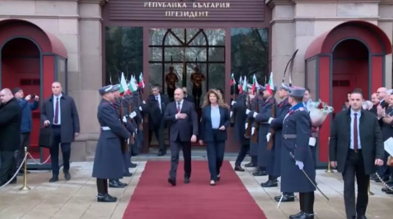 Болгарию впервые возглавила женщина