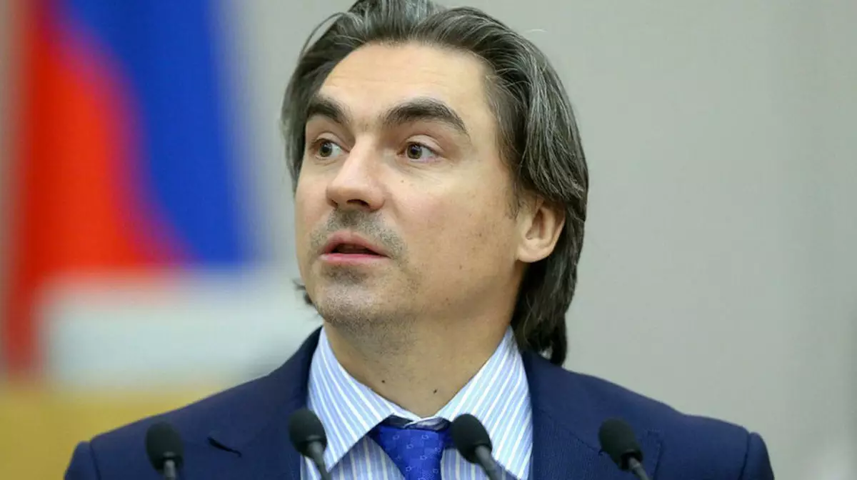 Депутат Госдумы предложил входить в интернет только по паспорту