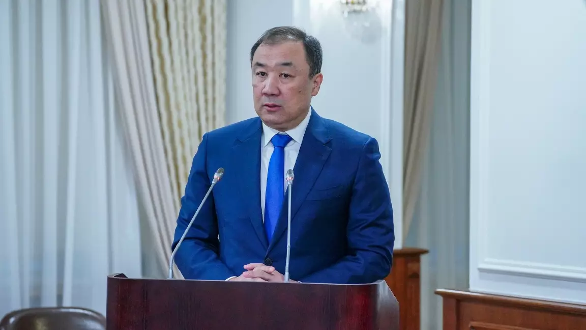 Министр Сауранбаев ақылы жолдарға қатысты уәдесін ұмытты ма?