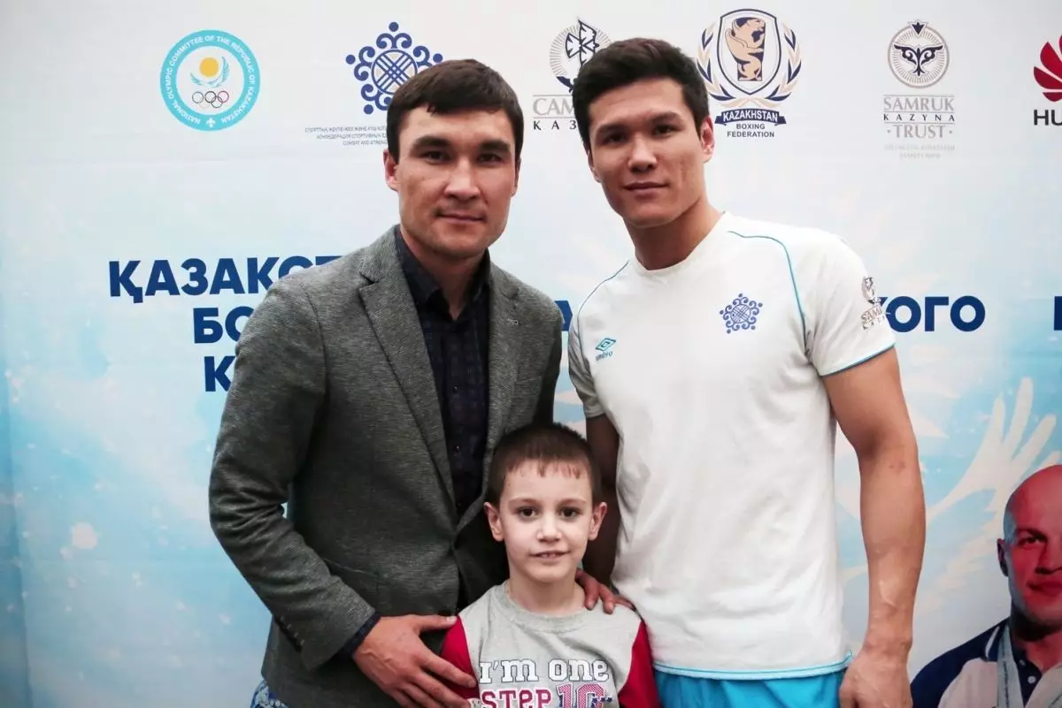 «Бірде-бір балуан мені жеңе алмаған». Данияр Елеусінов боксшылардың мықты екенін айтты