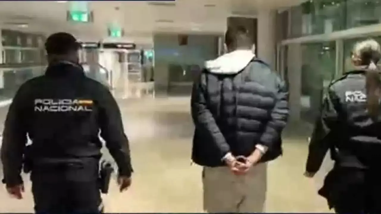 Испания 3 жыл жасырынған қазақстандық шенеунікті елге қайтарды: Не бүлдірген?