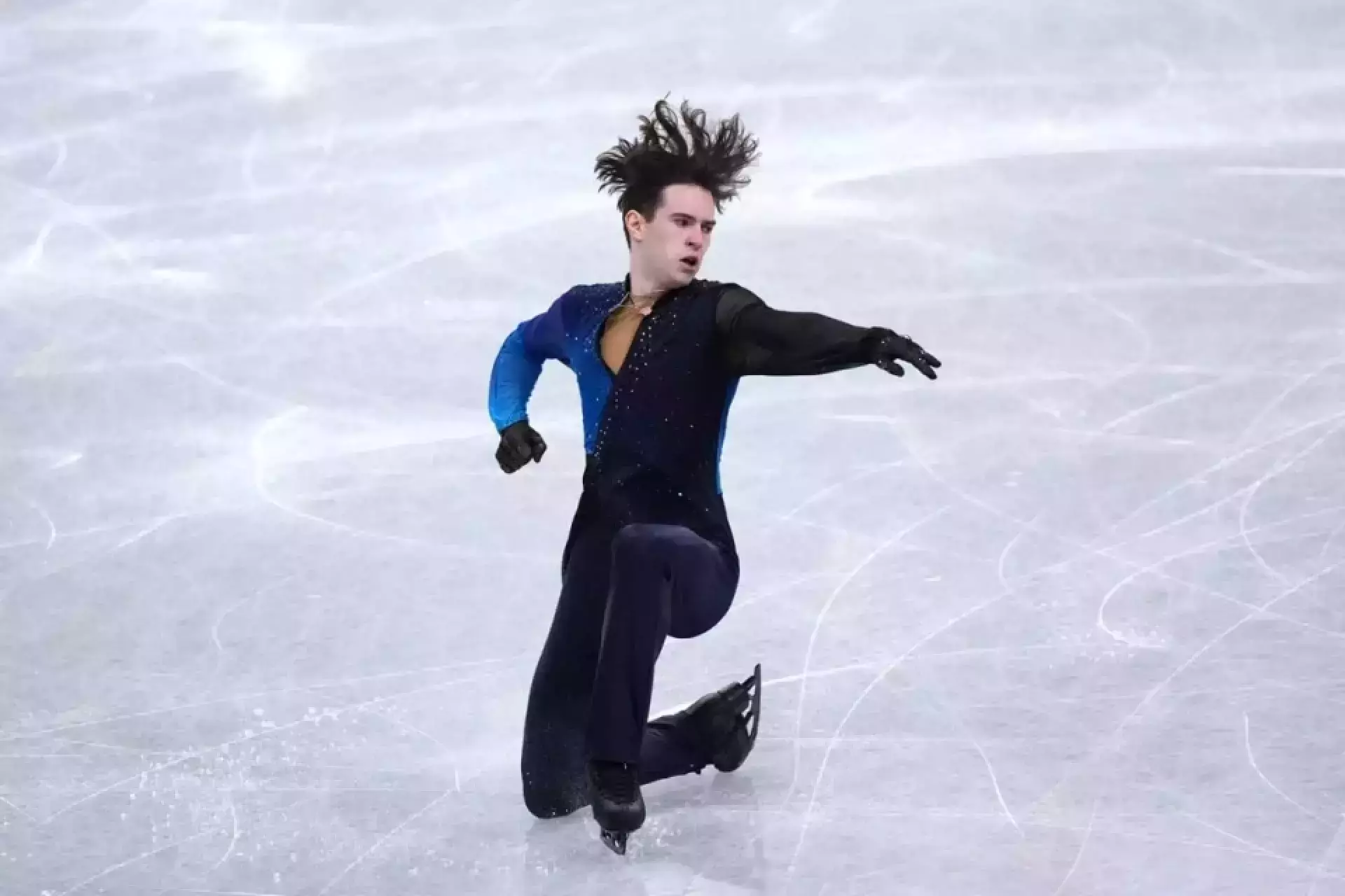 Шайдаров завершил короткую программу в числе лидеров в Пекине