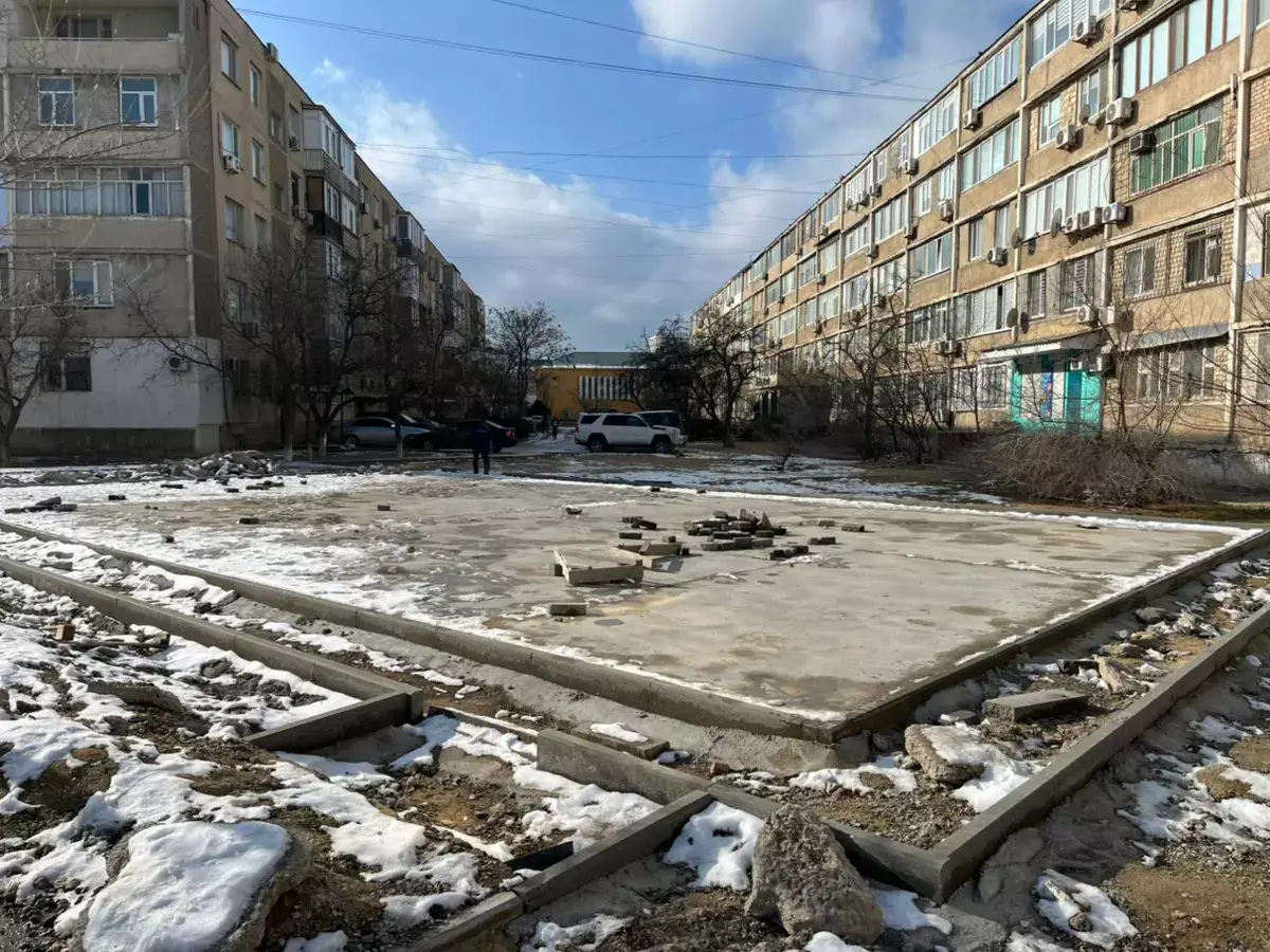 Жители Актау возмущены темпами ремонта детских и спортивных площадок - новости на Lada.kz 24.01.2026