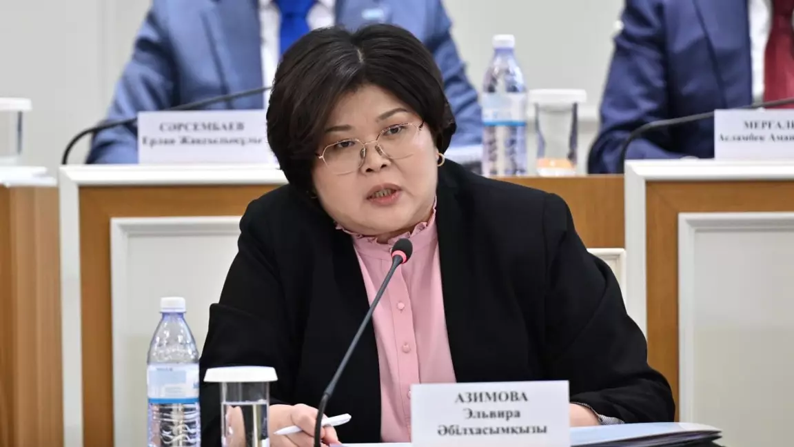 Астанада Конституциялық реформа жөніндегі комиссия отырысы өтіп жатыр