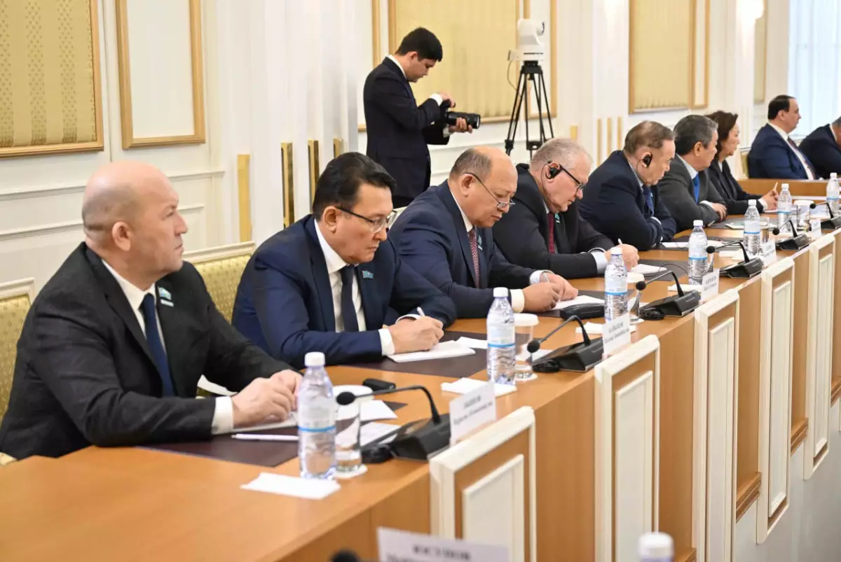 Ластаев предложил усилить защиту прав человека в Конституции