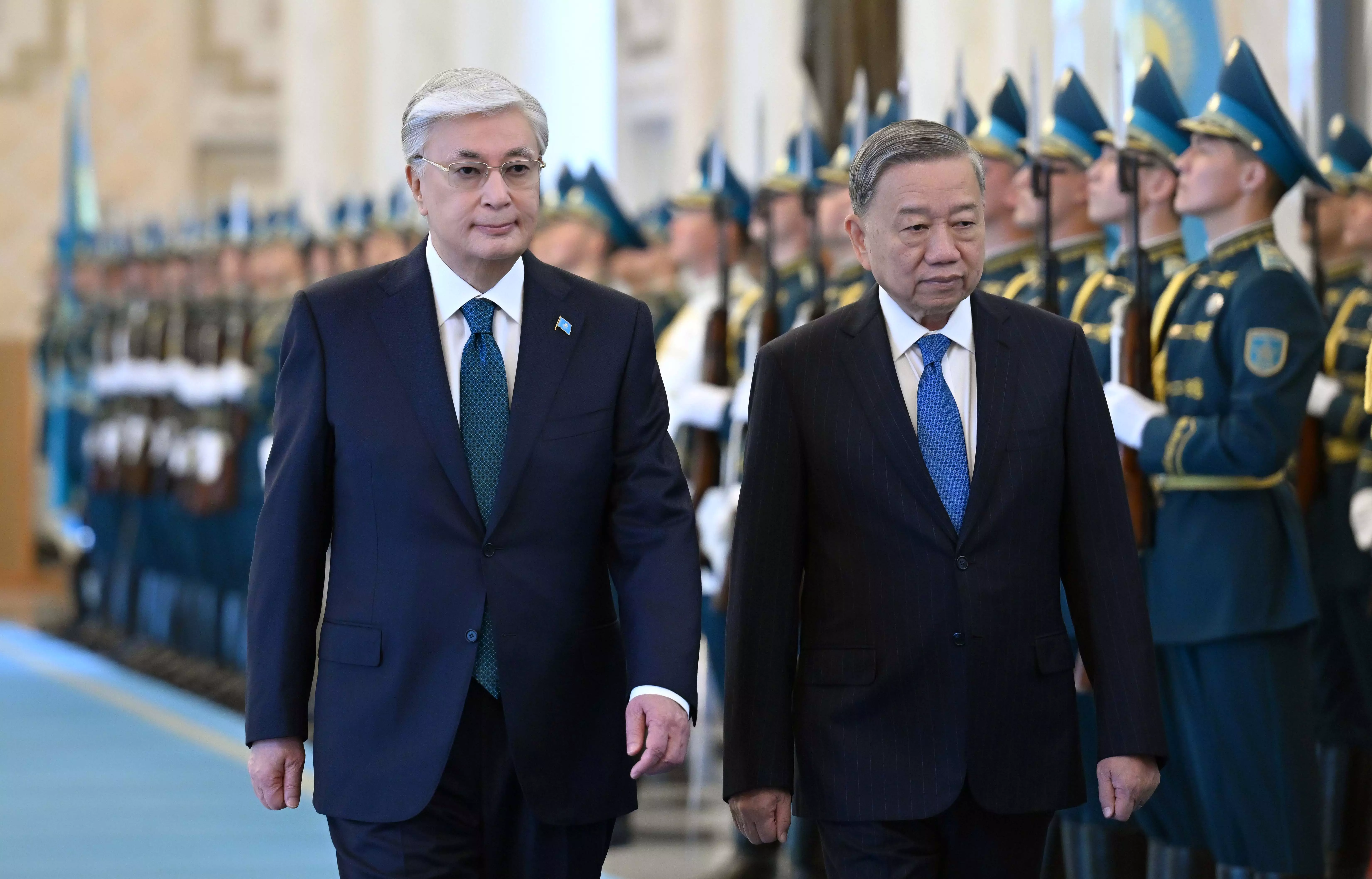 Токаев поздравил То Лама с переизбранием на должность генсека ЦК КП Вьетнама