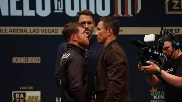 Netflix снимет фильм о Канело и его трилогии с Головкиным