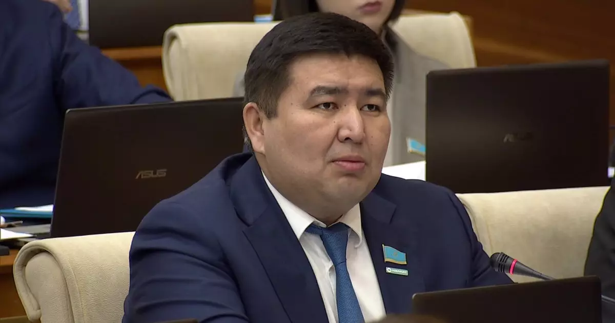   Елнұр Бейсенбаев Конституцияда отбасы мен неке ұғымын күшейтуді ұсынды   