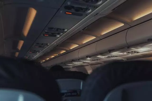 18 жастағы қыз құрбысын жезөкшелікпен айналысу үшін Таиландқа жібермек болған