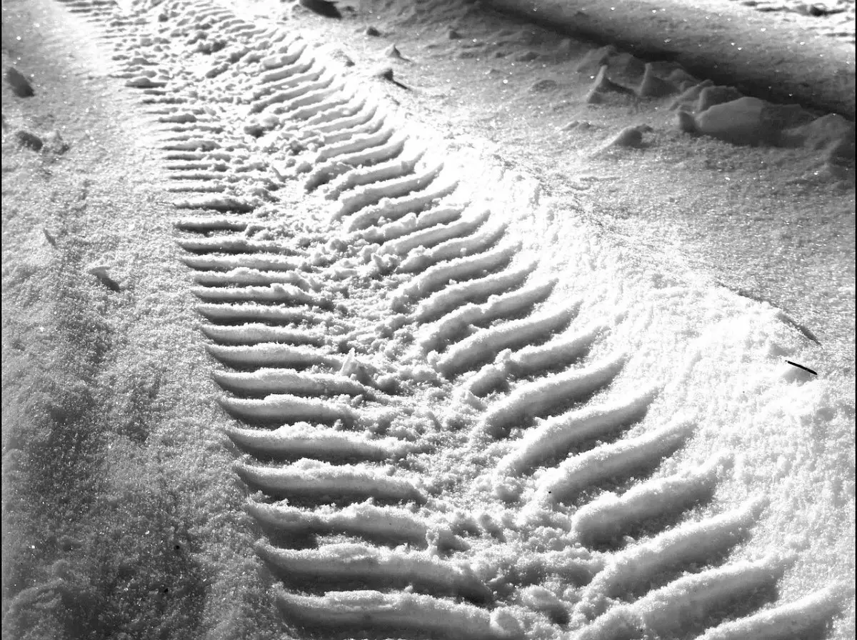 Сильные морозы остановили движение на трассах Казахстана