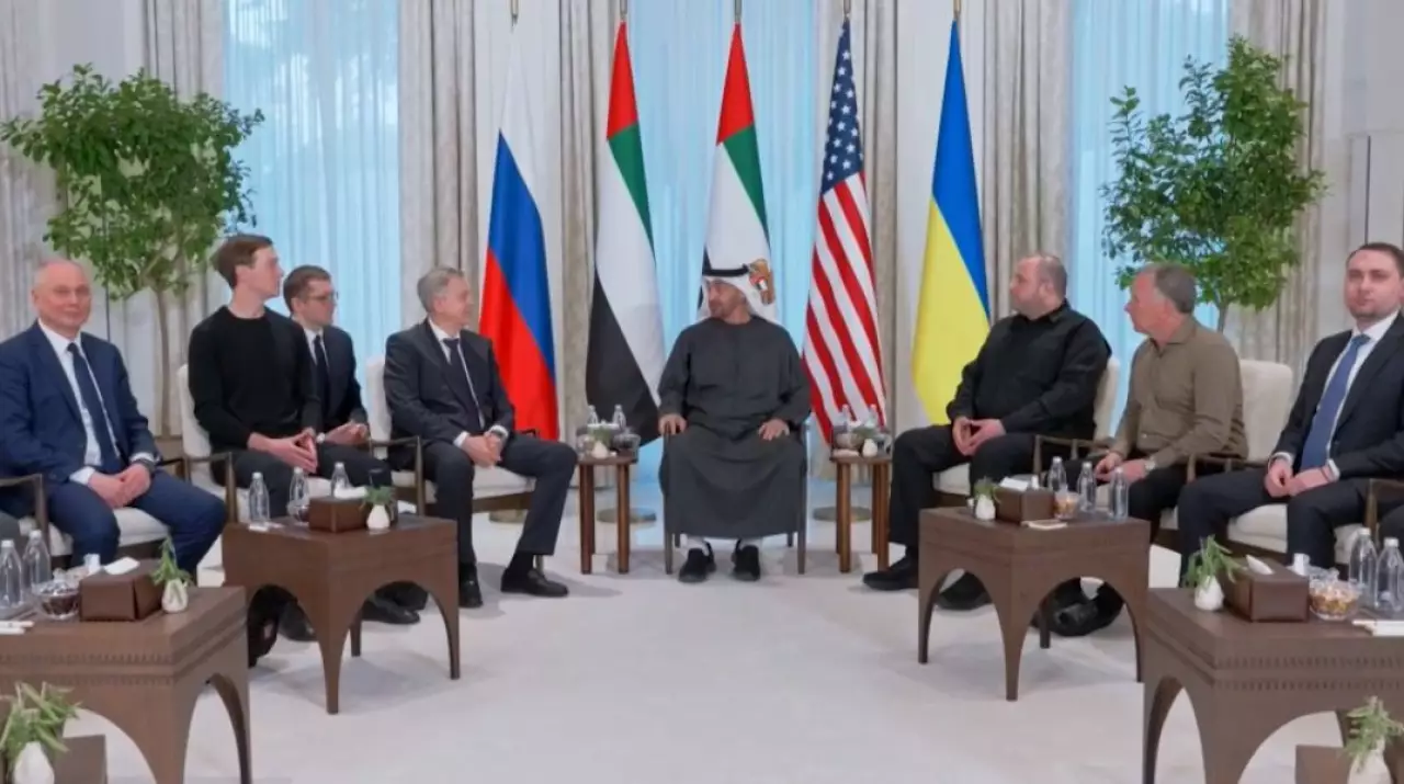 Второй день переговоров между США, РФ и Украиной завершился в Абу-Даби