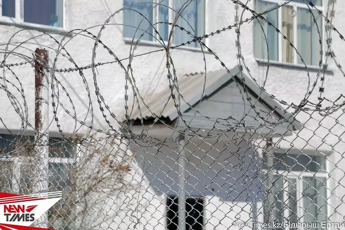 В Атырау горела мужская колония: есть пострадавший