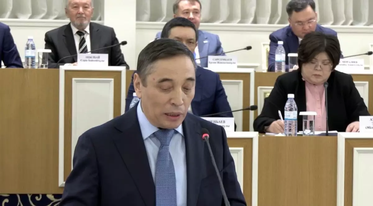 Белгілі журналист білім жүйесіндегі зайырлылық пен мәдениеттің Ата Заңда нақты айқындауды ұсынды