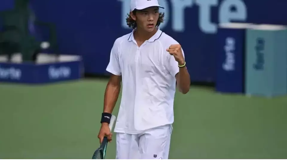 Теннисші Әмір Омарханов Испаниядағы турнирде чемпион атанды