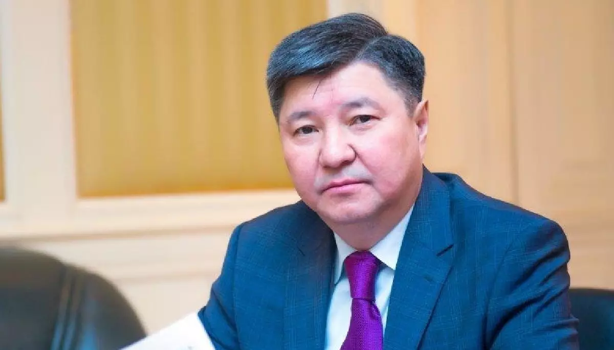 Интернеттегі алаяқтыққа қарсы конституциялық кепілдік керек – Жақып Асанов