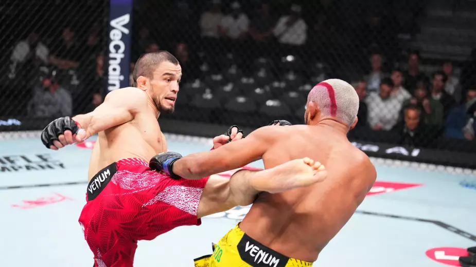 Умар Нурмагомедов победил Дейвисона Фигейредо на UFC 324