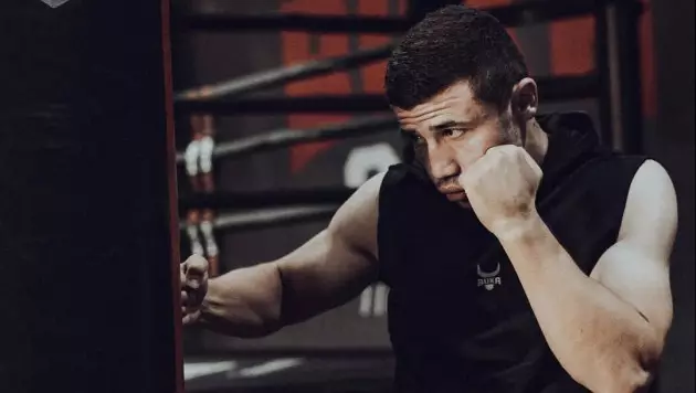 Чемпион мира из Узбекистана добился триумфа в США: он соглашался на бой с Алимханулы