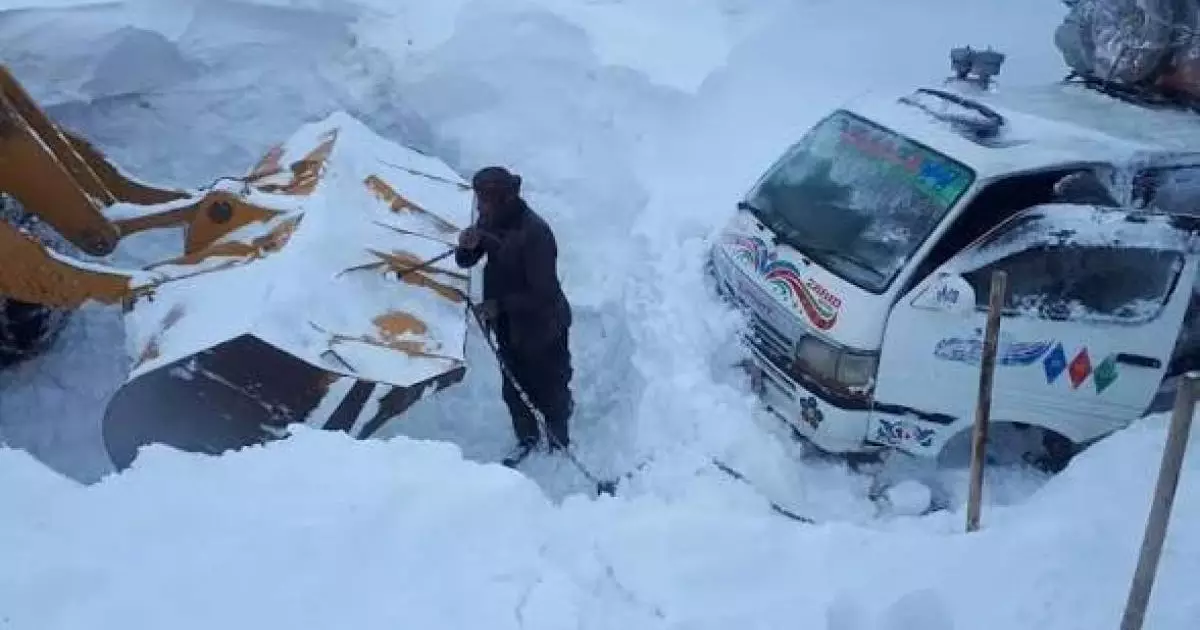  Ауғанстанда қарлы боран салдарынан адамдар қаза табуда 