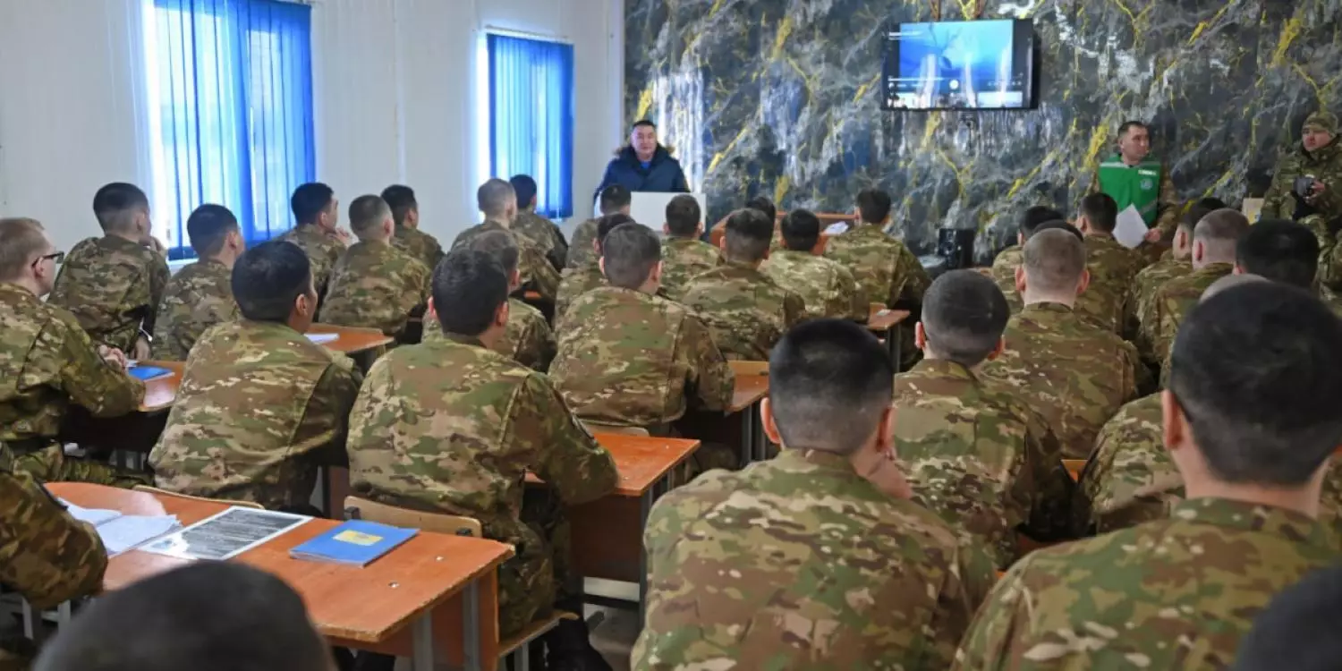 “Сәуірде шақырылған”: Өскеменде сарбаз қайтыс болды