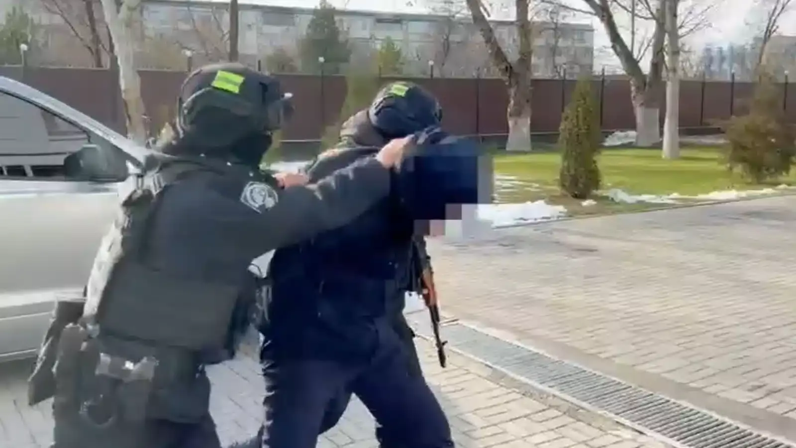 Шымкентте жолға таласып, адам өлтіргендердің тағы үшеуі ұсталды (Видео)