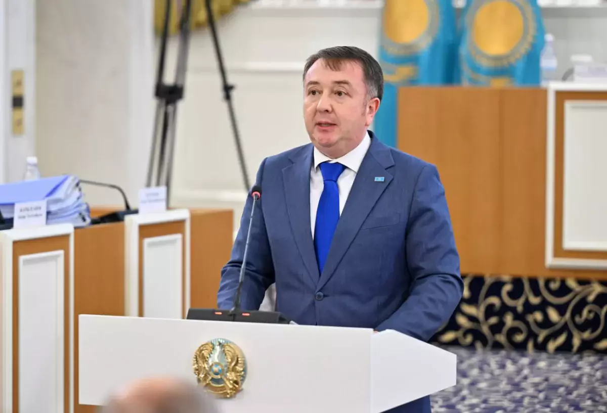 «Брак – союз мужчины и женщины»: в Казахстане предложено усилить институт семьи в Конституции