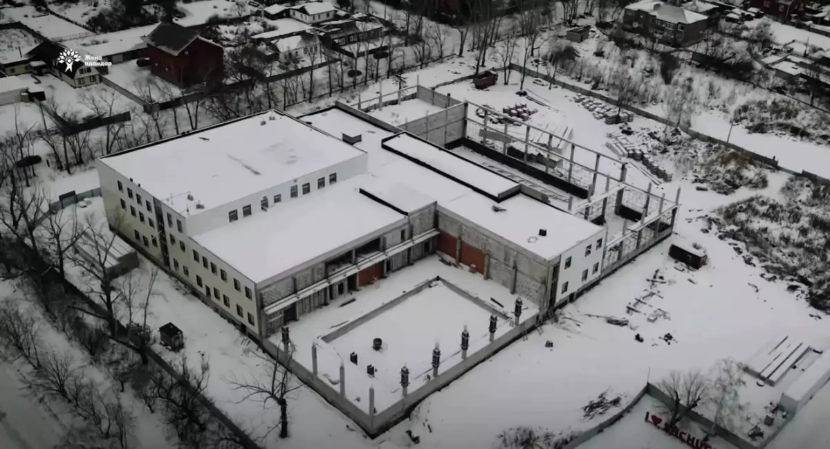 Жаңа адамдар кезекті ұзақ мерзімді құрылысқа серпін берді: Щучинскте көпфункциялы спорт кешенінің құрылысы аяқталды