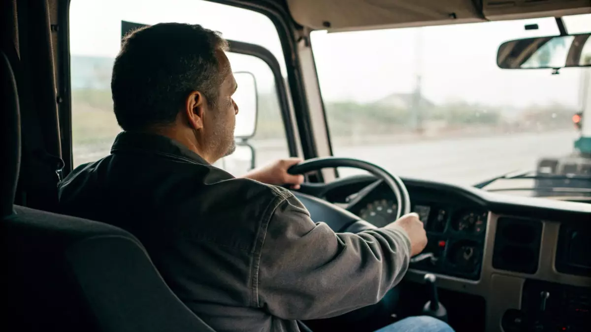 ИИ против нелегальных водителей: власти меняют правила игры в грузоперевозках