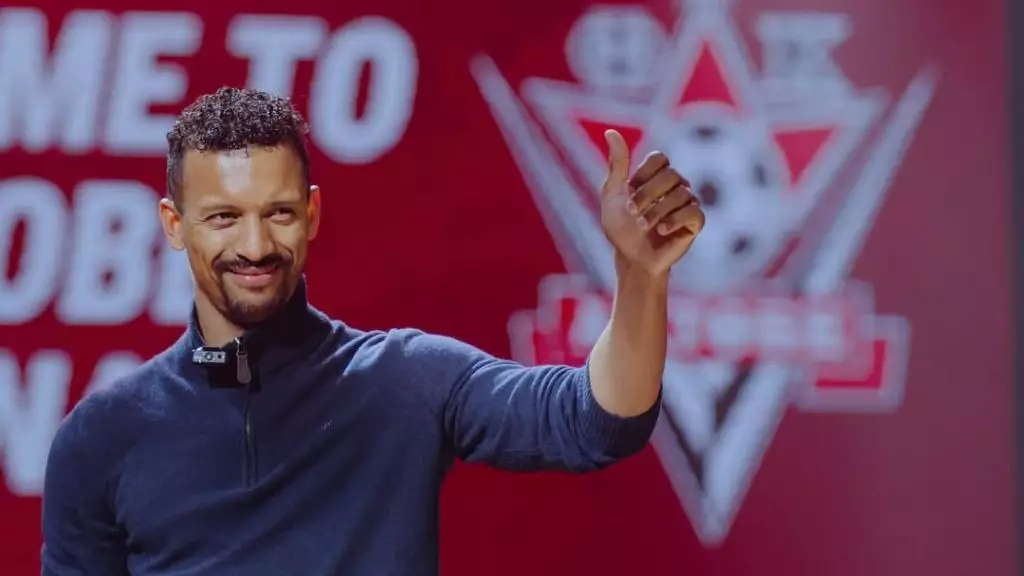 «Манчестер Юнайтедтің» аңызға айналған футболшысы енді Ақтөбеде ойнайды 