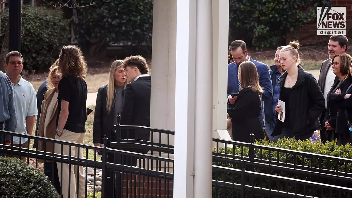 Звезда студенческого футбола и его девушка погибли, а криминальное прошлое нелегального мигранта вызвало гнев законодателей по всему штату.