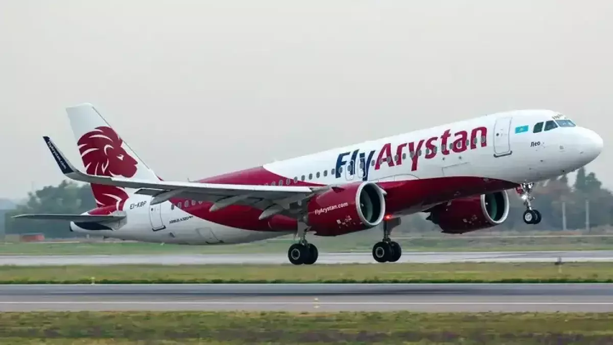 Самолет FlyArystan столкнулся с птицами: рейс Уральск – Алматы задержали
