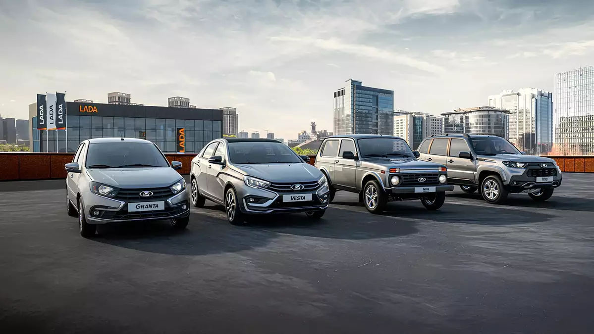 В Казахстане введут заградительный утильсбор для российских машин.