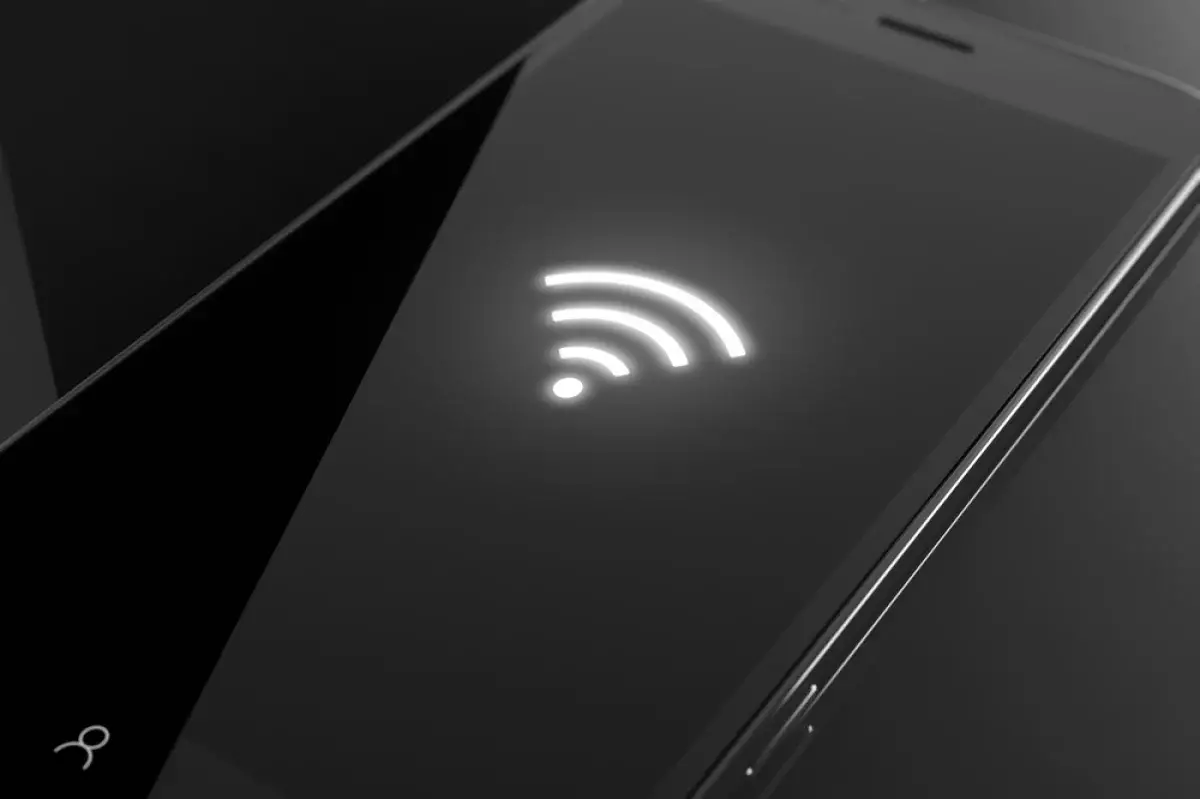 Почему нужно отключать Wi-Fi на смартфоне перед сном: запомните раз и навсегда