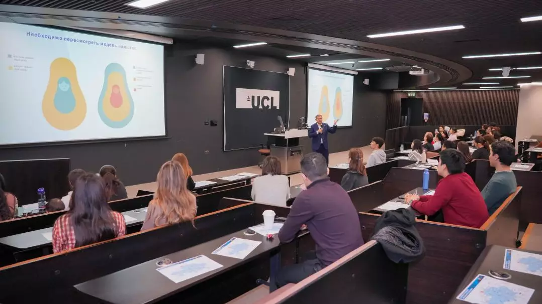 Саясат Нұрбек Ұлыбританиядағы қазақстандық студенттермен кездесті