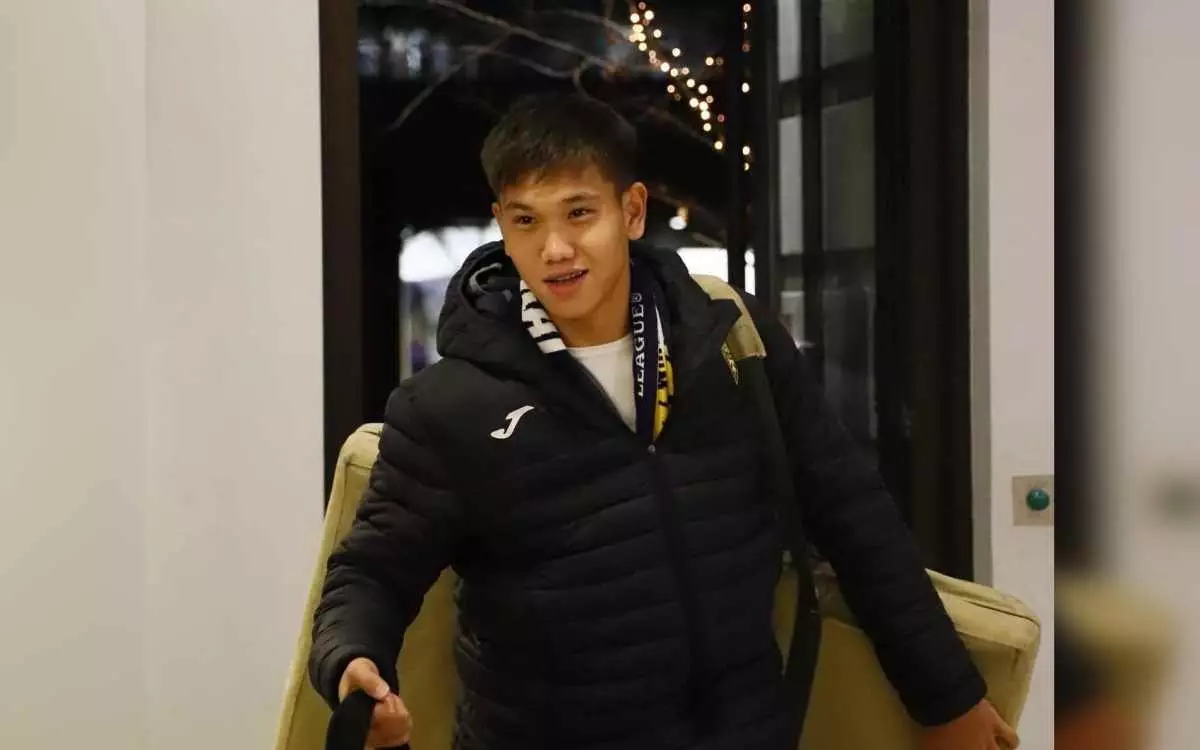 Футболисты “Кайрата” прилетели в Лондон