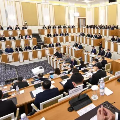 В Астане проходит второе заседание Конституционной комиссии