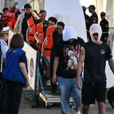 Паром с более чем 350 людьми затонул у берегов Филиппин