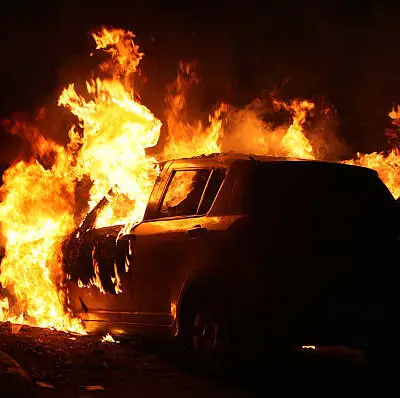 Пенсионер поджёг две патрульные машины в Семее