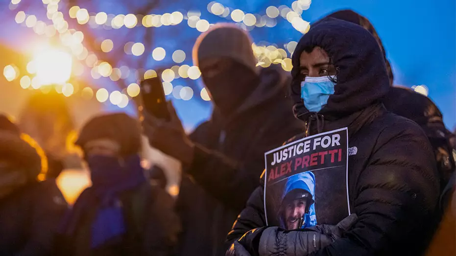 Шестьдесят генеральных директоров компаний Миннесоты призвали к «немедленному снижению напряжённости» после последнего смертельного перестрелки.