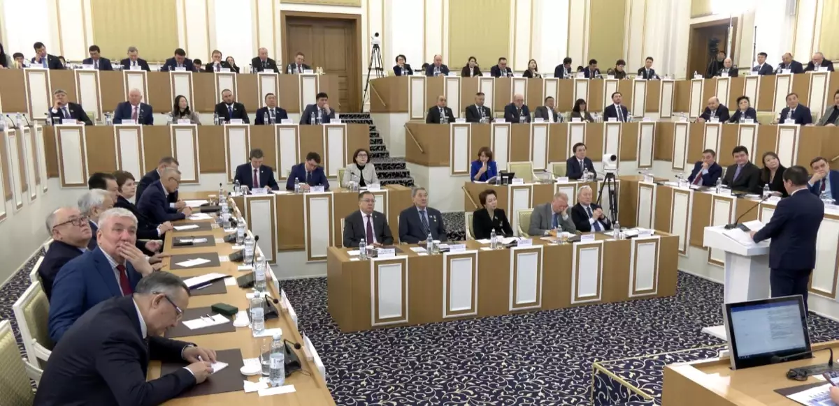 Президент туыстарының мемлекеттік қызметті атқаруға хақысы жоқ деген бап өзгеріссіз қалады