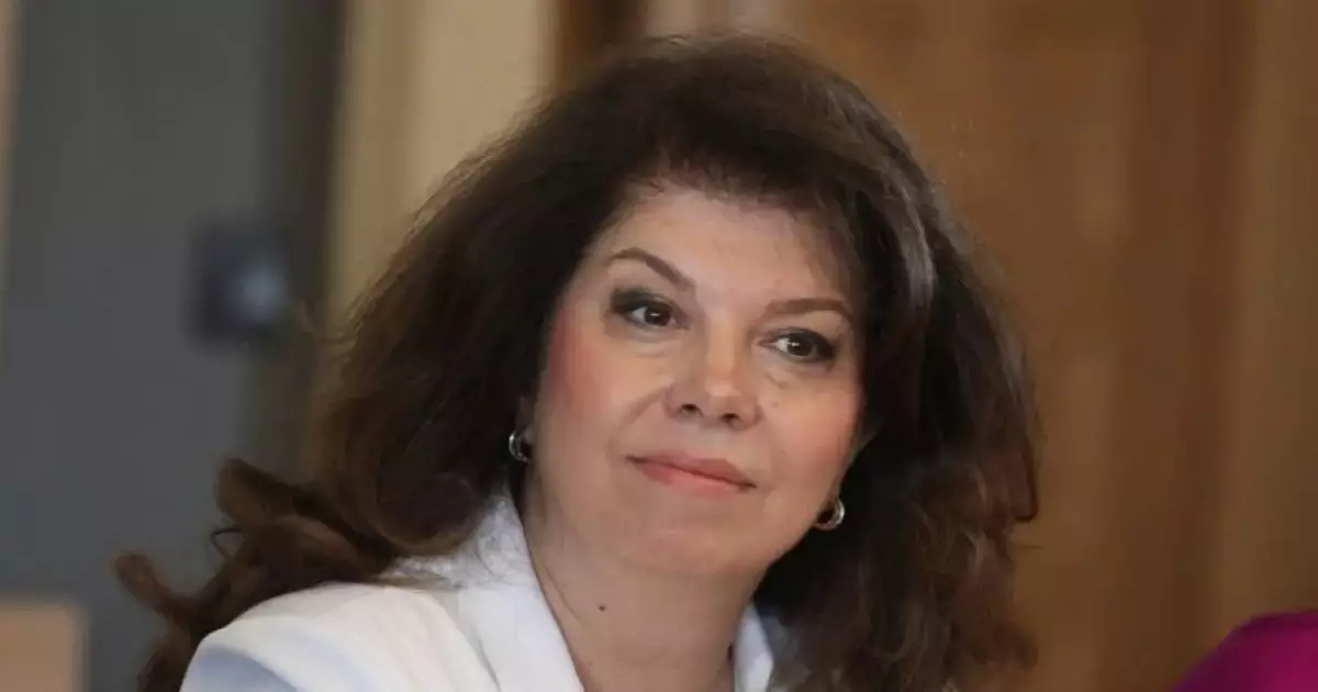  Болгарияда тұңғыш рет әйел адам президент болды 