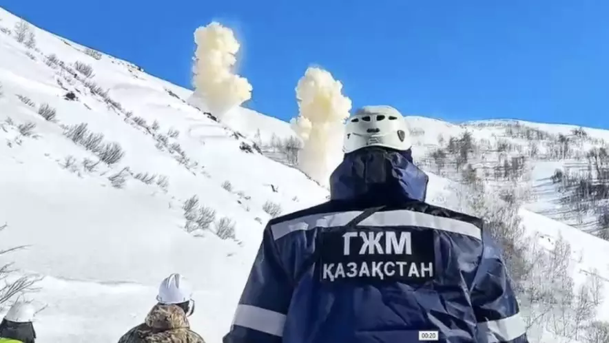 Горный туризм в Алматы: спасатели эвакуировали участника маршрута