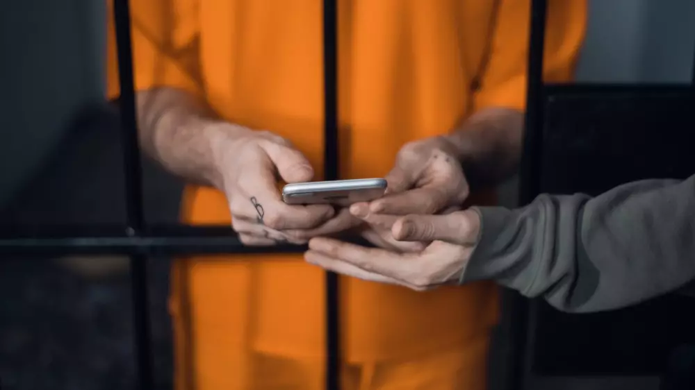 “Деструктивті ақпарат таратуға бейіл адамдар да бар“: Тоқаев заңға қайшы контенттердің салдары туралы айтты