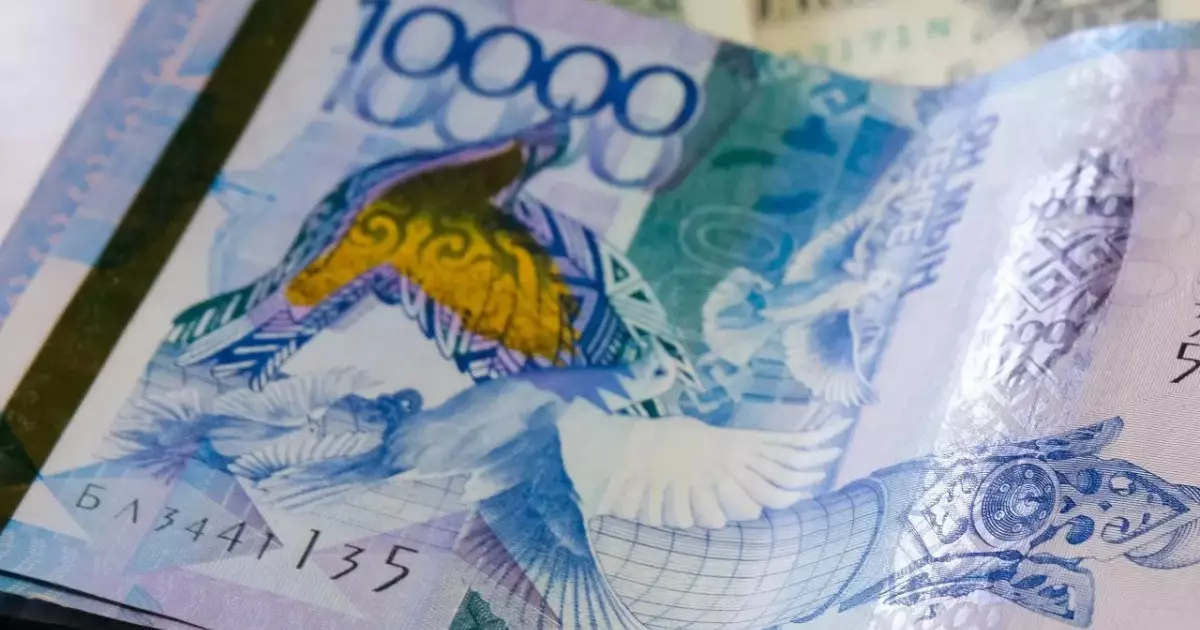  Ескі 10 000 теңгелік банкноттар айналымнан қашан алынады? 