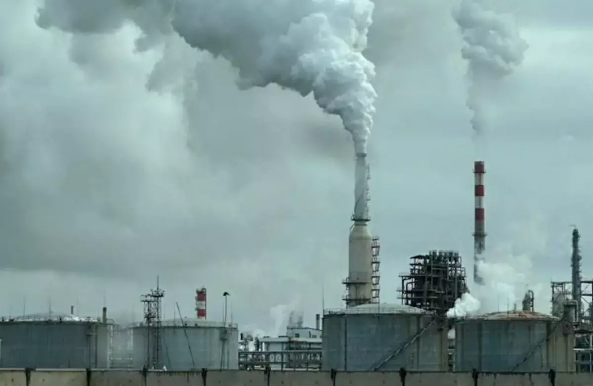 Дышать невозможно: сероводород в Атырау превышен в 36 раз - новости на Lada.kz 26.01.2026