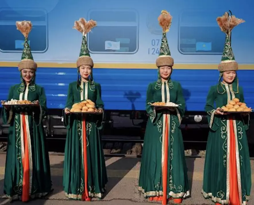 «Zhibek Zholy» туристік пойызы наурыз айында сапарға шығады
