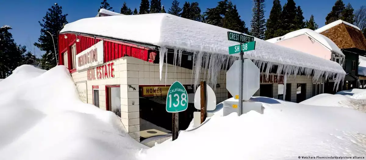 Зимний шторм в США оставил без света более 1 млн домов